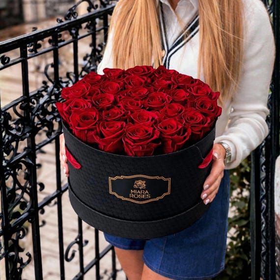 Forever Rose Box with 25 Long-Lasting Red Roses (Lifespan 2+ Years) – 24 Roses Box, Romantic Birthday Flowers, Preserves Rose Box Large