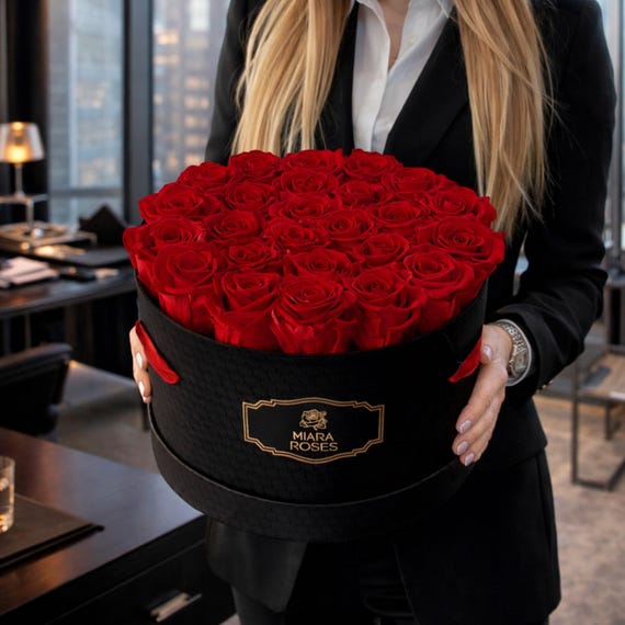 Impress Her with Personalized Etrenal Black Rose Box Gift — Love Statement with 25 Roses, Timeless Reminder of Importance and Presence