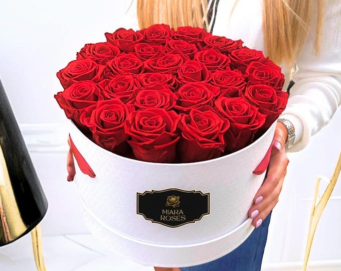Fresh for 2+ Yrs, Natural, 25 Premium Preserved Red Roses in Gift Box - Long-Lasting Luxury Flower Gift, Gift for Her, Personalized Label
