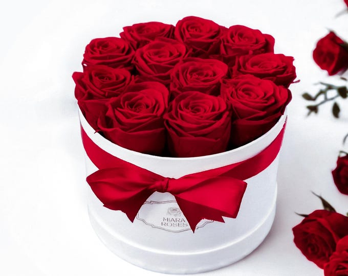 Real Roses That Dont Wilt - 11 Preserved Roses in Round Box, Perfect Gift, Personalized Label Text