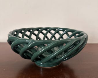 Cesta de cerámica vintage verde azulada para frutas y pan