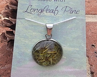 Long leaf pine needle pendant from South Carolina. Piece of South Carolina in jewelry