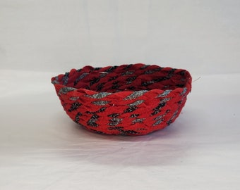 Upcycled fabric bowl basket tray