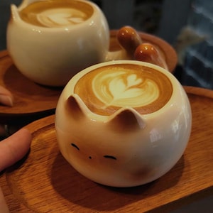 Handmade Ceramic Siamese / Black Cat Coffee Mug - Minimalist Animal Cup for Pet Lovers - Unique Kitchen Decor - Washable - Drinkware