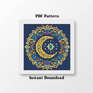 Puede incluir: Patrón de punto de cruz enmarcado con un diseño de media luna y estrella en amarillo, azul, naranja y morado. El texto "PDF Pattern" e "Instant Download" está impreso en la imagen.