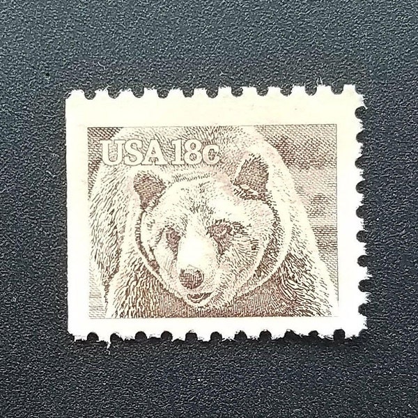 One 1 Brown bear American wildlife 18c // vintage unused postage stamps // 18 cent stamp