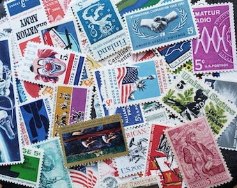 25 sellos postales estadounidenses antiguos de la década de 1960: 5 centavos, sin duplicados
