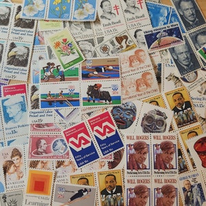 100 sellos postales antiguos sin usar de 15 centavos de los años 1970 y 1980 // ¡30 DISEÑOS DIFERENTES! // Valor nominal 15,00