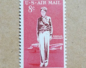 Five 5 Amelia Earhart 8c stamps // vintage unused postage stamps // 8 cent stamps // Face value 0.40