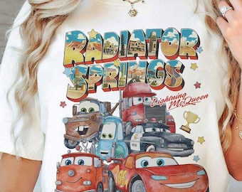 Camiseta Retro Comfort Colors Radiator Springs do Filme Carros, Camiseta de Aniversário do Relâmpago McQueen, Camiseta do Filme Carros da Disney, Camiseta para Viagem em Família à Disney