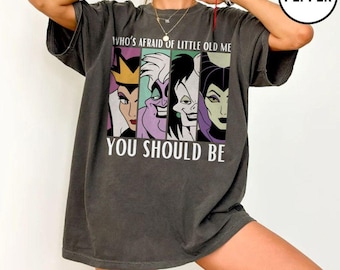 Vem är rädd för lilla gamla mig, bekväma färger, du borde vara Disney-skurkar, klassisk Disney-skurkar-tröja, Disney Halloween-tröja