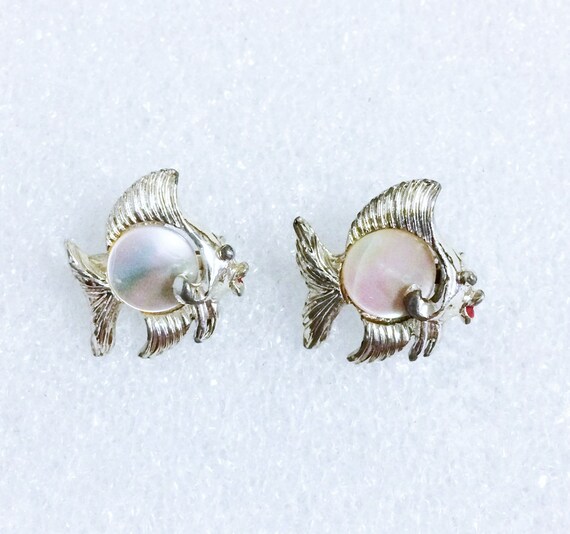 1960s Vintage Figural Fish Brooch Gold Tone with White Beads 60s Novelty Broach Mid Century Women/'s Jewelry Kitsch Rockabilly Pin Gift