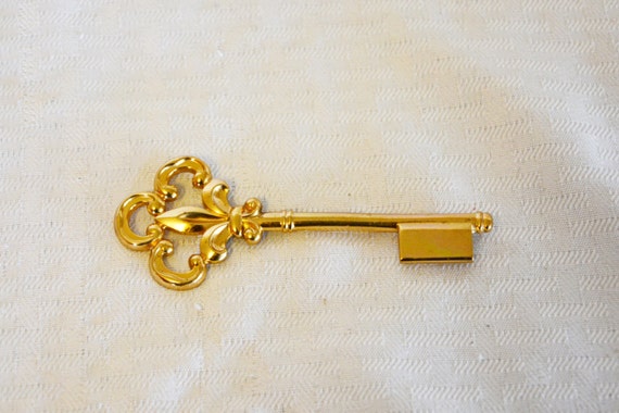 1960s Vintage Figural Fish Brooch Gold Tone with White Beads 60s Novelty Broach Mid Century Women/'s Jewelry Kitsch Rockabilly Pin Gift