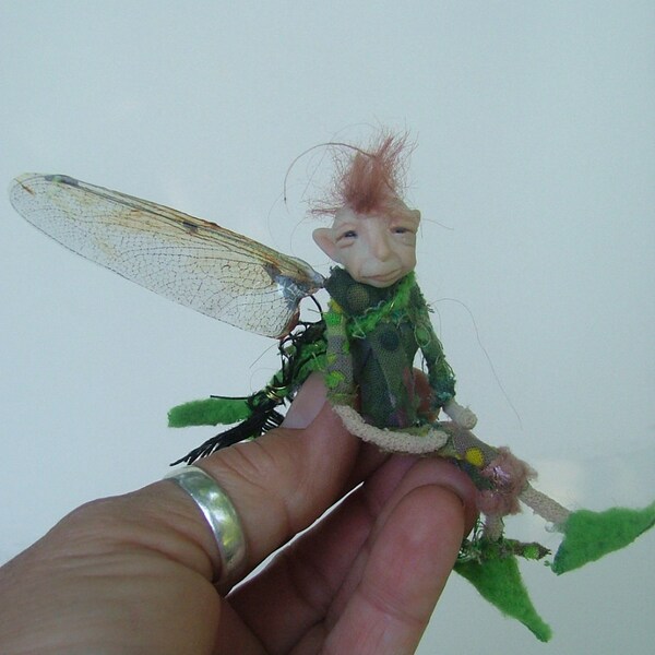 ooak TINY VILLAGE PIXIE wood fairy polymer clay 02