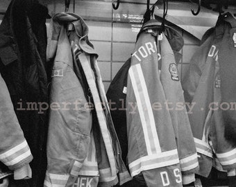 Servicios de Bomberos de Toronto - chaquetas de bombero - impresión en blanco y negro 5x7 - de película!