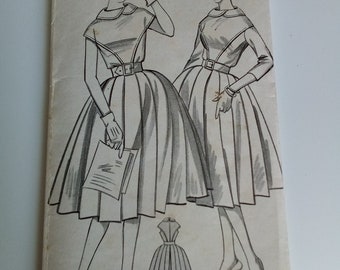 1950s Dress - 34" Bust - Bestway D3628 - Vintage Sewing Pattern