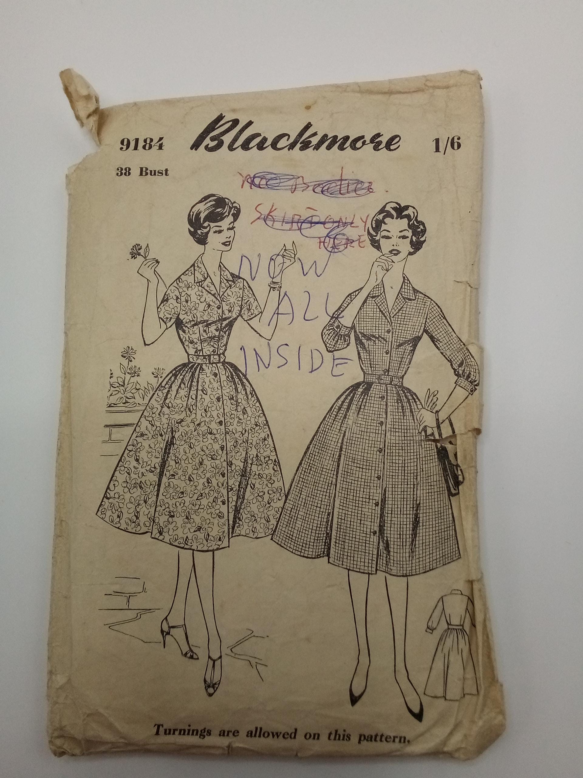 Robe de marque Femme - Robe mi-longue - Robe-tunique - Robe en laine Robe de marque Femme - Robe mi-longue - Robe-tunique - Robe en laine