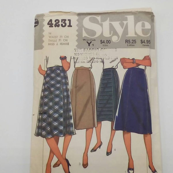 1984 Skirt - 28" Waist - Style 4231 - Vintage Sewing Pattern