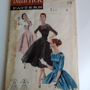 1950s Dress - 34&quot; Bust - Butterick 7551 - Vintage Sewing Pattern