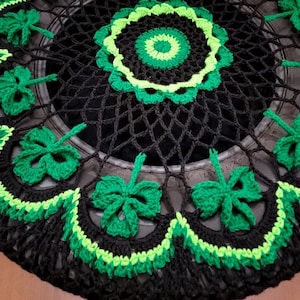 Funda de rueda de repuesto tejida a crochet para el día de San Patricio