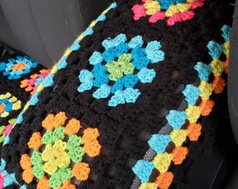 Cubierta de consola central de ganchillo con diseño cuadrado de la abuela
