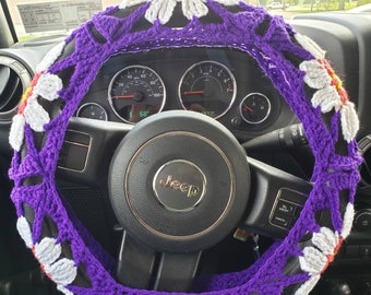 Capa de volante de crochê com flores