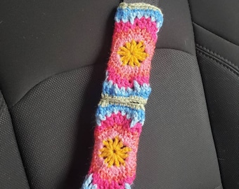 Sophie&#39;s Garden Crochet Seat Belt Cover