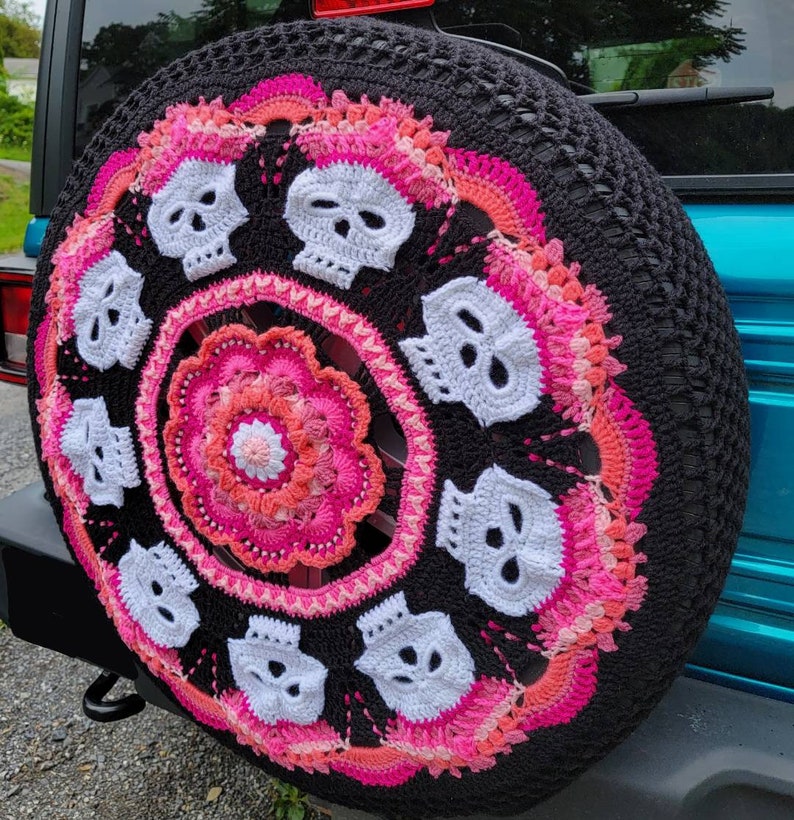 Skulls Crochet Spare Tire Cover image 3