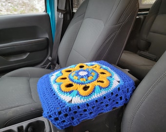 Sunny Flower Crochet Center Console Cover