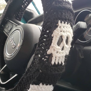 Skull Crochet Steering Wheel Cover image 5