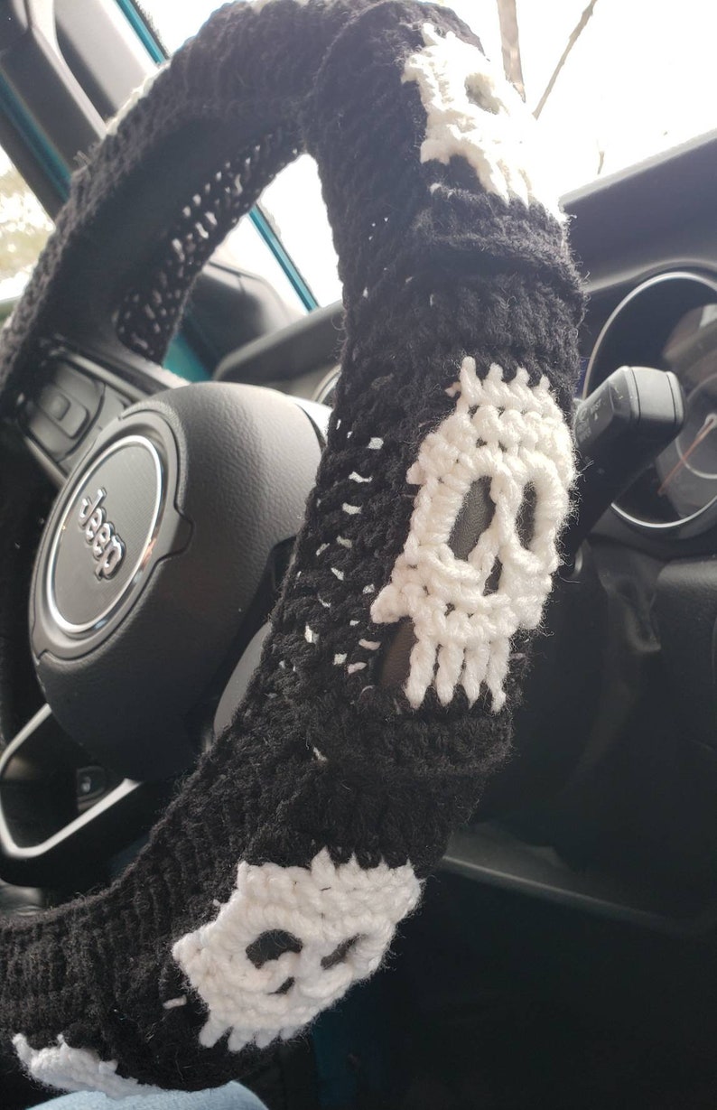 Skull Crochet Steering Wheel Cover image 5