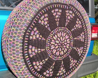 Capa para pneu sobressalente de crochê com margaridas em vitral