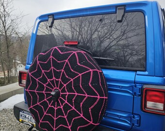Funda para llanta de repuesto tejida a crochet con telaraña