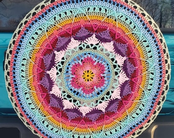 Sophie&#39;s Garden Crochet Spare Tire Cover