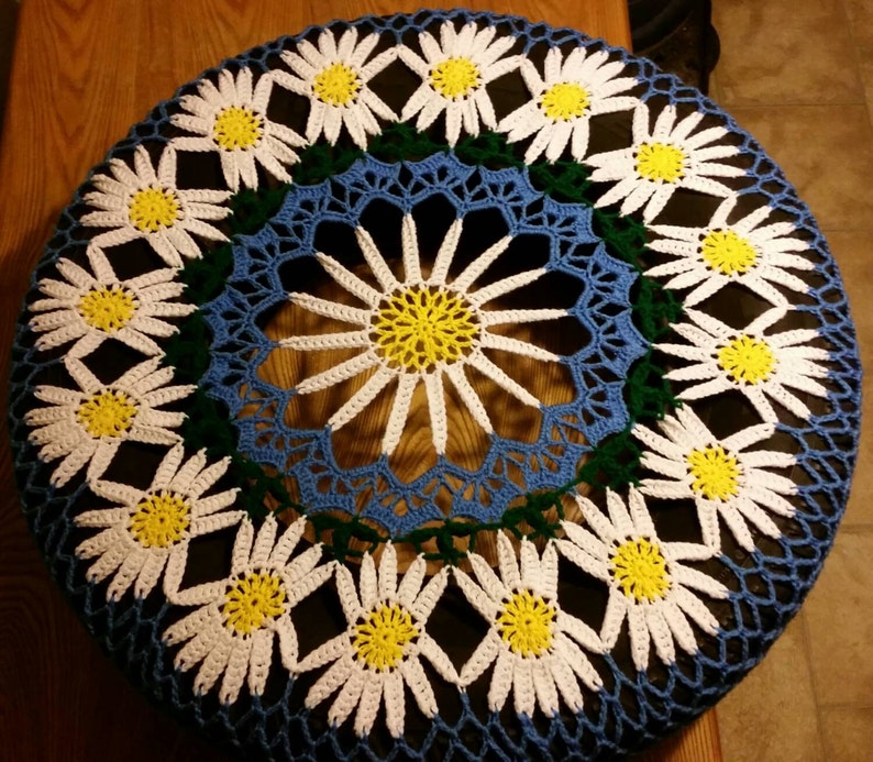 Daisy Crochet Spare Tire Cover image 5