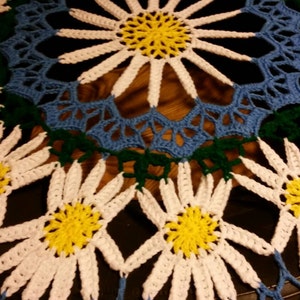 Daisy Crochet Spare Tire Cover image 3