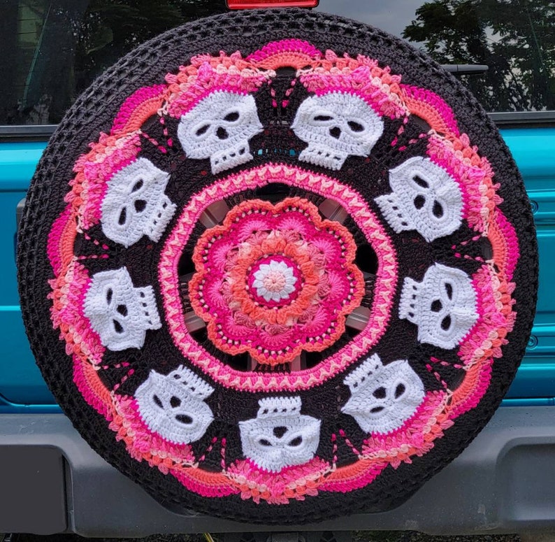 Skulls Crochet Spare Tire Cover image 1