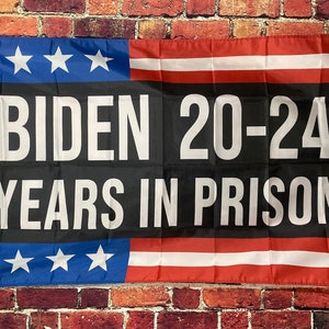 Donald Trump 2024 Bandera GRATIS EE.UU. ENVÍO Joe Biden para el voto en prisión Republicano Ola Roja Armas Libertad Cartel Político Cartel Banner 3x5'