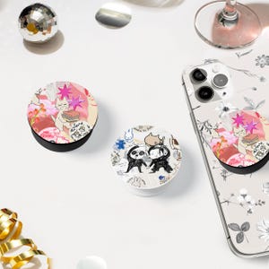 Agarre para teléfono con collage de dibujos animados kawaii, lindo agarre para Kindle con forma de gato negro, estética de anime rosa, regalo de cómics manga retro, amuleto para teléfono de pareja de anime weeb