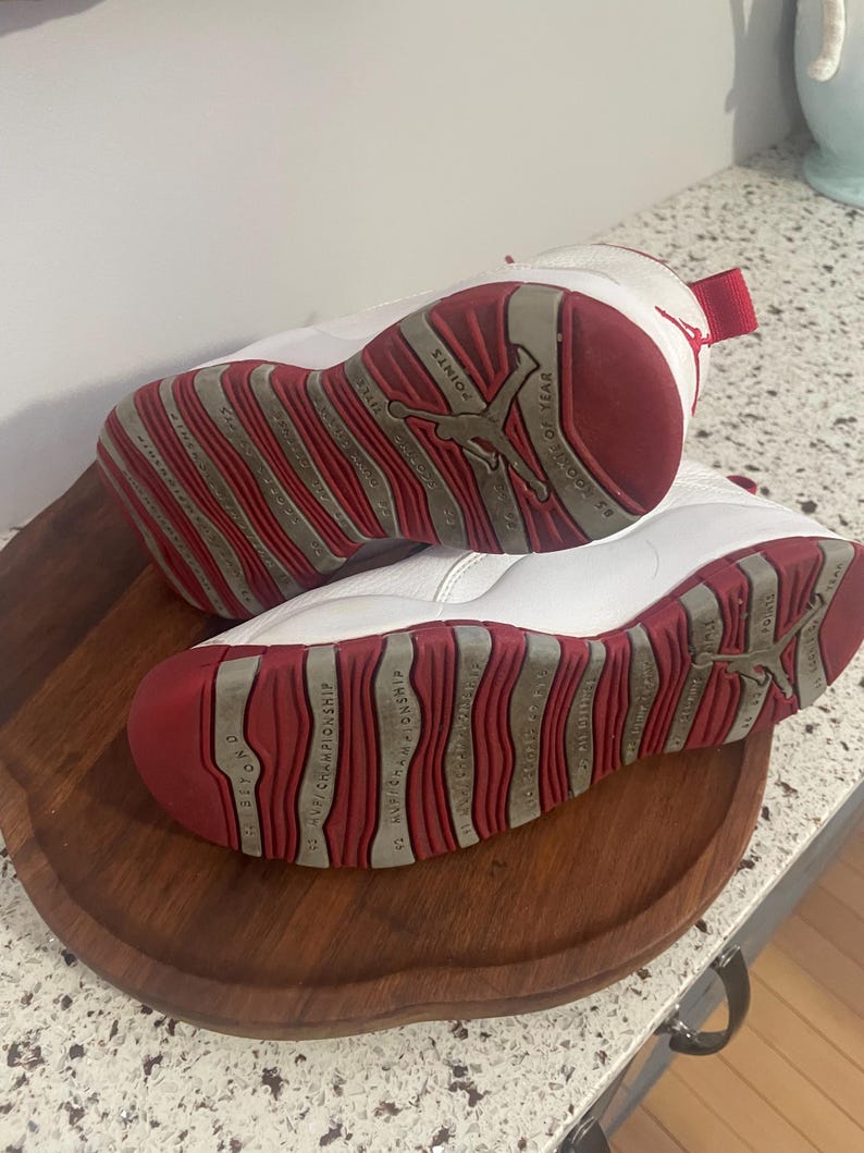 Vintage Nike Air Jordan 10 Retro 'Red Steel' Jugend Turnschuhe, Größe 5.5 Bild 2