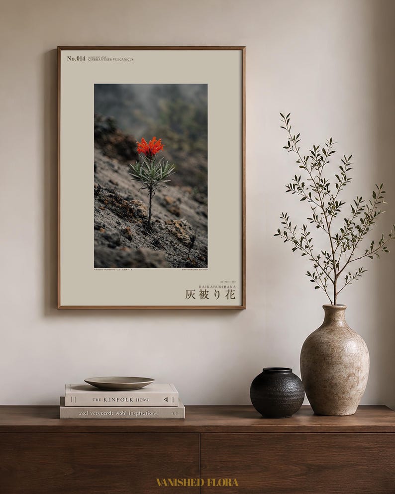 Fotografie der Eschenschleierblume – Ausgestorbene scharlachrote Blüte, gotisches Wandbild (Digitaler Download) Bild 3