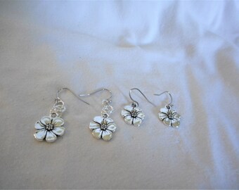 Classic Posies ... dangle earrings, silver, flower earrings, French hooks, long or short ... #1001