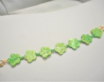 Meadow Green Island Floral ... MOP flower bracelet, green flowers ... #1065