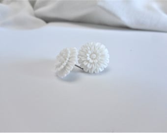 Sweet White Pompoms ... stud earrings, carved bone, flower jewelry, surgical steel posts ... #950