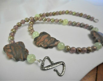 Monet Beige ... natural stone necklace, marbled agate, leaf beads ... #1029