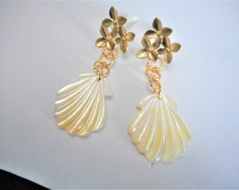 Romance On The Beach ... dangling earrings, satin gold, carved sea shell, MOP ... #935