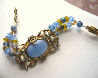 Blue Danube ... SALE ... vintage brooch, natural agate, magnetic fold over clasp ... #450