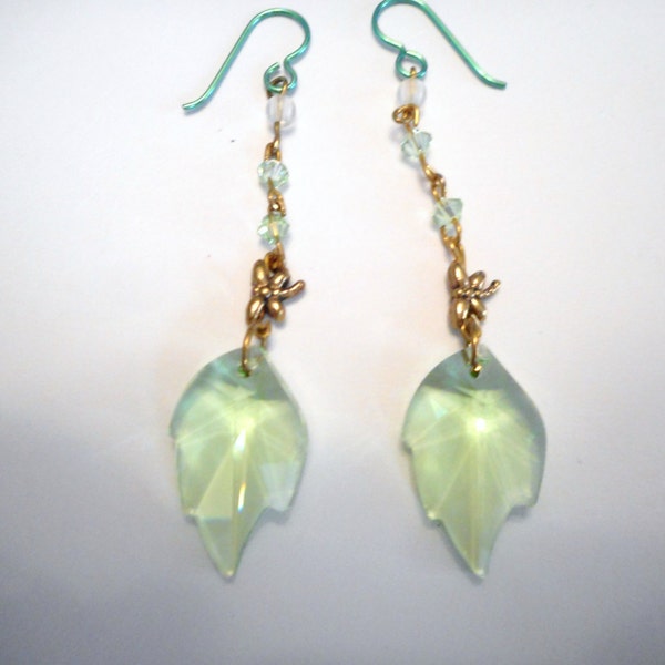 Green Leave ... dragonflies, Swarovsky crystal, niobium french hooks ... #545