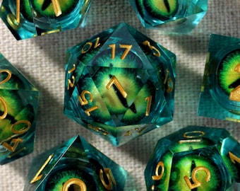 Juego de dados D&D verde azulado, juego de resina con borde afilado de ojo de dragón esmeralda para regalos, dados poliédricos RPG D6 D20