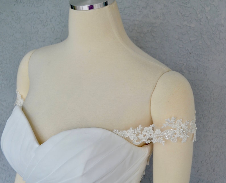 Sleeves or no sleeves? Lace or satin? help 3